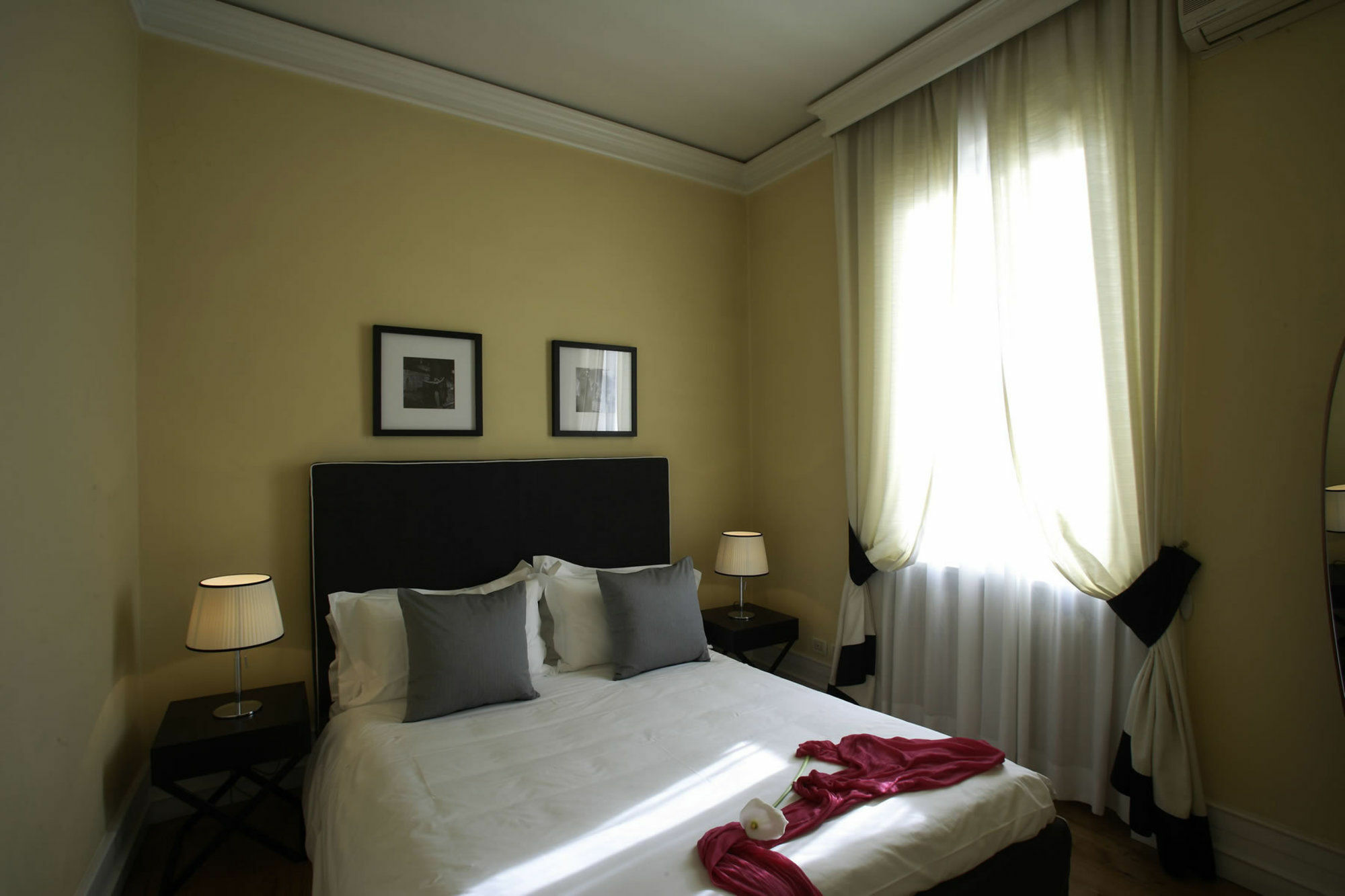 Tornabuoni Suites Collection Residenza D'Epoca Florence Exterior photo